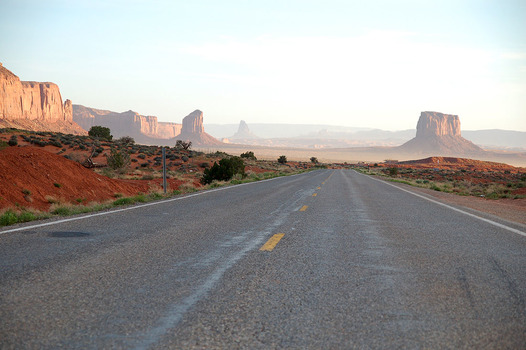Road to Monument Valley