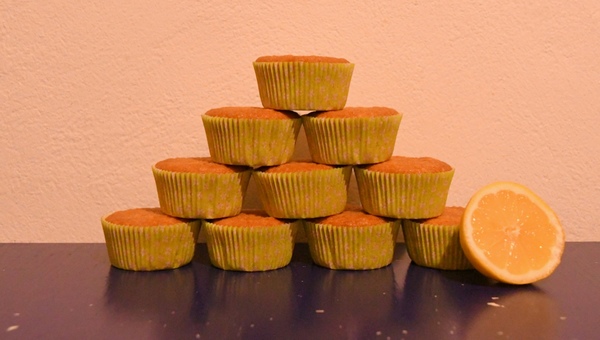 Zitronenmuffin-Pyramide
