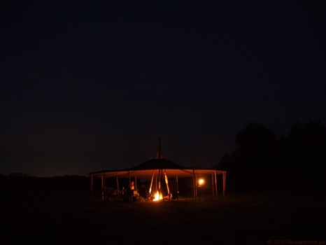 Jurte bei Nacht