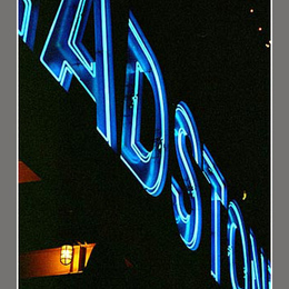 Hollywood neon II
