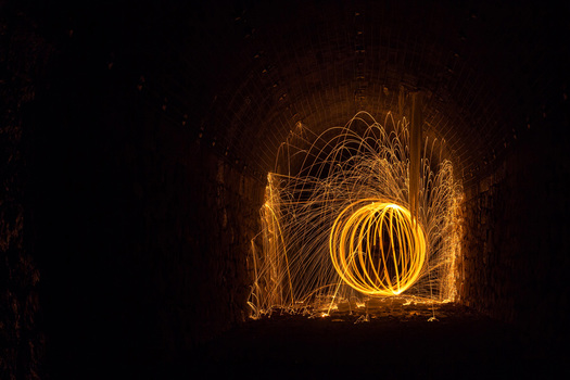 Lichtspiel im Tunnel