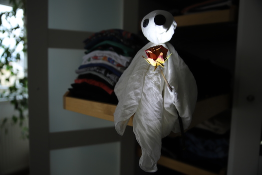 Das Gespenst aus dem Kleiderschrank