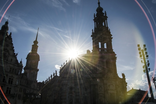 krass in die Sonne