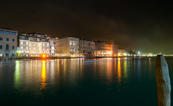 Canale Grande bei Nacht