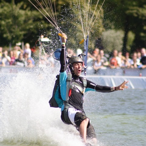 Und wieder einer...ab ins Wasser!