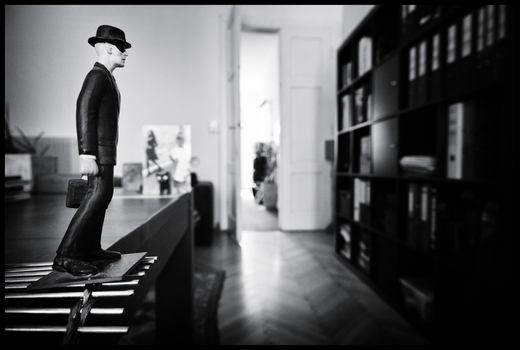 NoBridge-NoHome-NoOffice