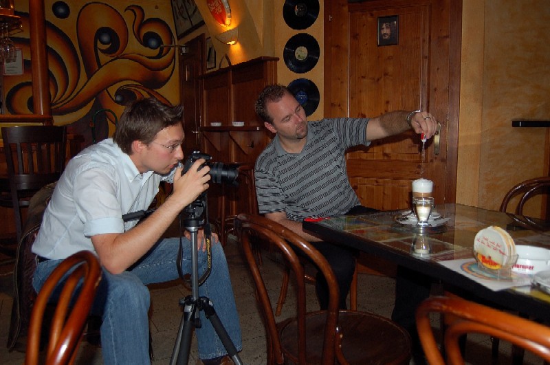 Making off  Caffe Latte