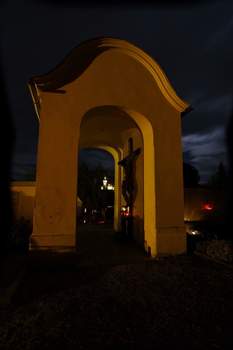 Friedhof bei Nacht