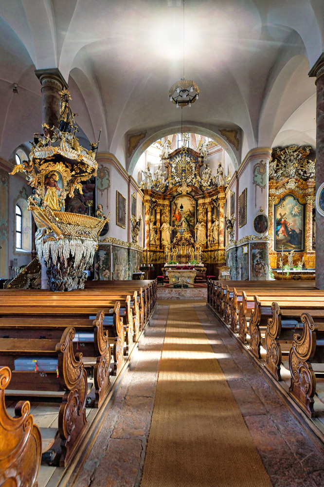 Fischerkanzel und Altar