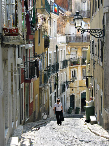 Straßenszene aus Lissabon
