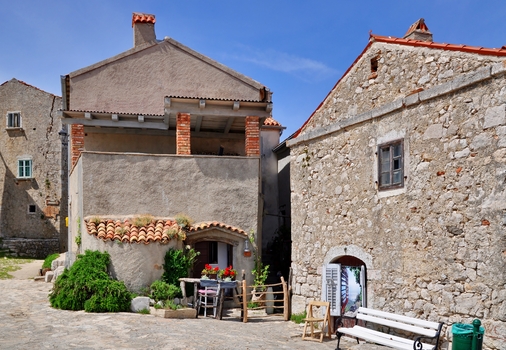 "Hauptplatz" von  Lubenice  / Cres  ;-)