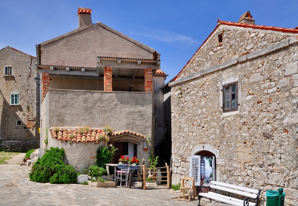 "Hauptplatz" von  Lubenice  / Cres  ;-)