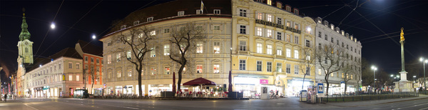 Von der Stadtpfarrkirche zur Mariensäule