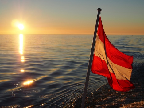 Sonnenuntergang auf einem Bodenseeschiff