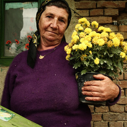 Frau mit Blumen