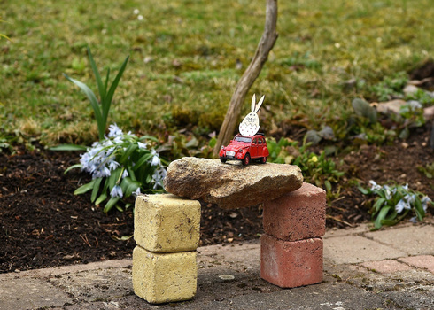 Osterhäschen in Fahrt