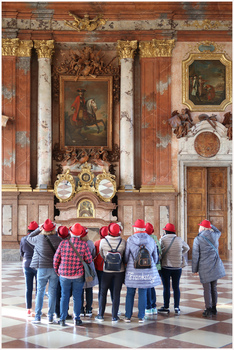 Rotkäppchen im Marmorsaal