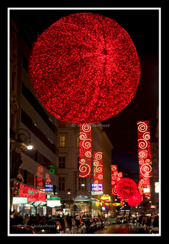 Die Lichter zur Weihnachtszeit sind wieder an.