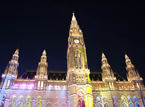 Rathaus in bunt