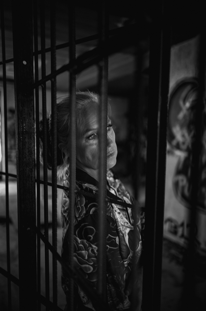 Hinter Gittern