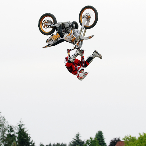 Remi Bizouard - Backflip