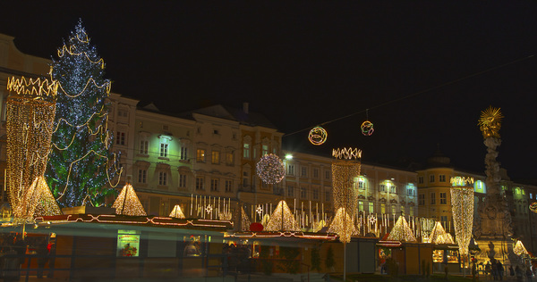 Weihnachtsmarkt am Linzer Hauptplatz