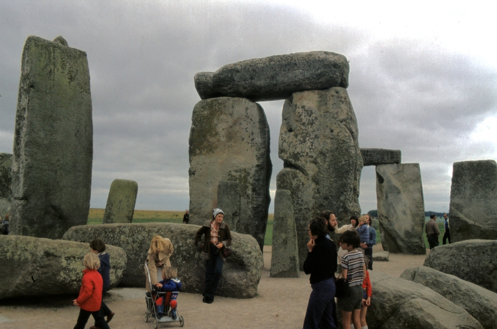 1977 Stonehenge ...