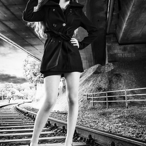 Schienen - under the bridge