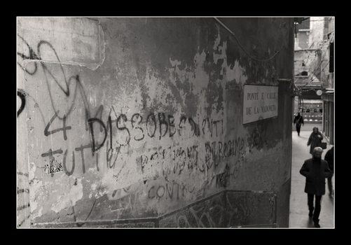 ´round the corner