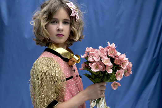 Emma mit rosa Kleid