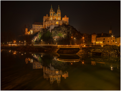 Stift Melk bei Nacht