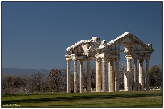 Tetrapylon
