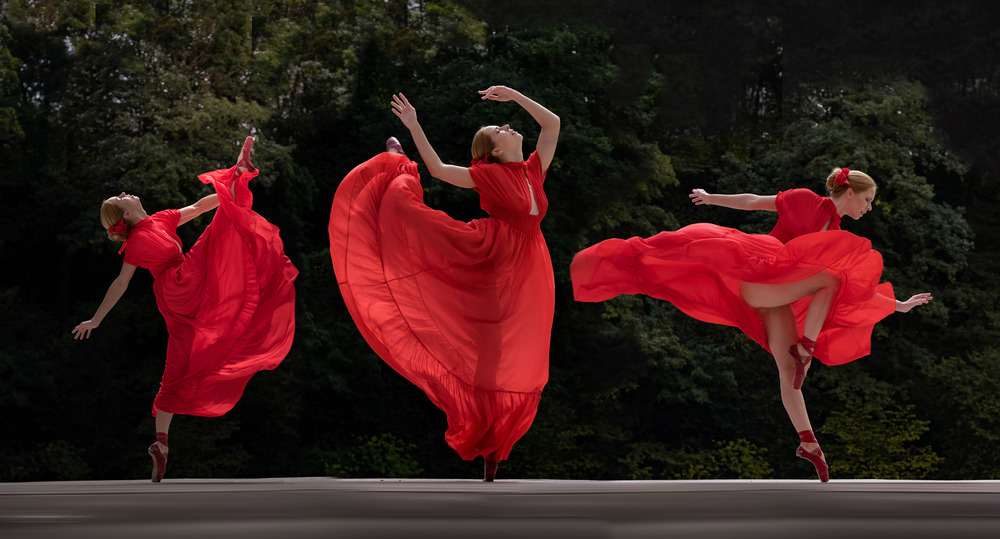 sisters in red