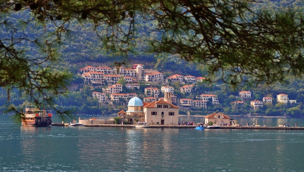 Gospa od Škrpjela - Bucht von Kotor / Montenegro (2)