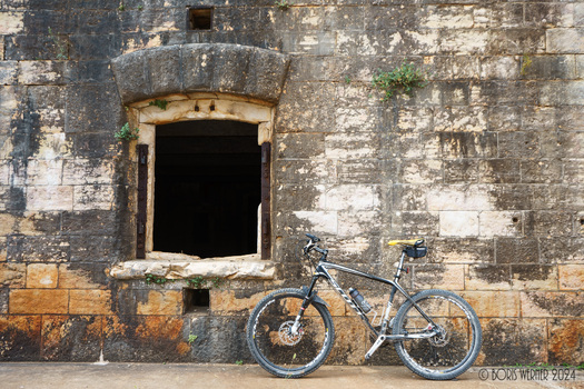 Hitzepause im Fort Forno