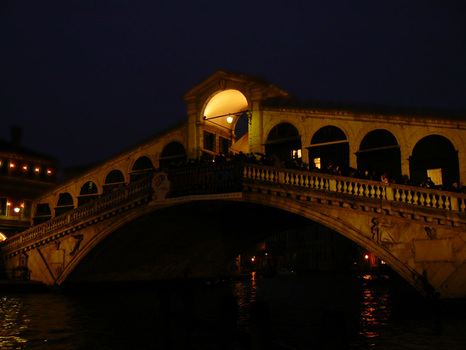 Rialto am Abend