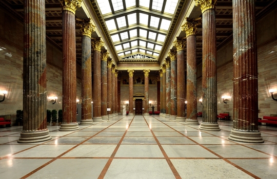 Säulenhalle