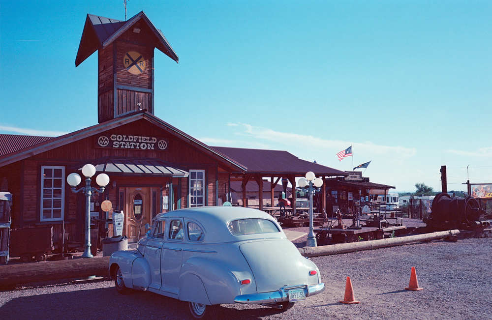 Western Town: Station