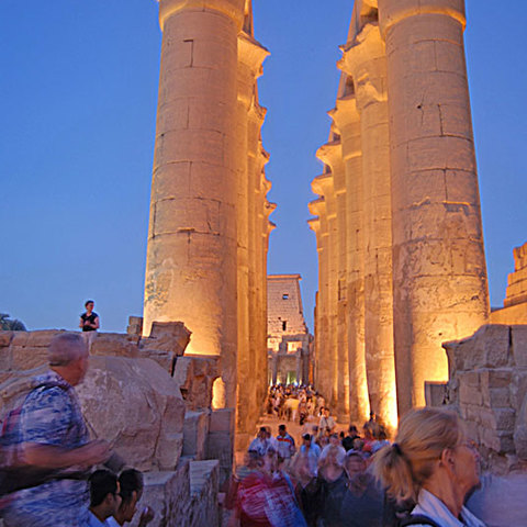 Luxortempel bei nacht