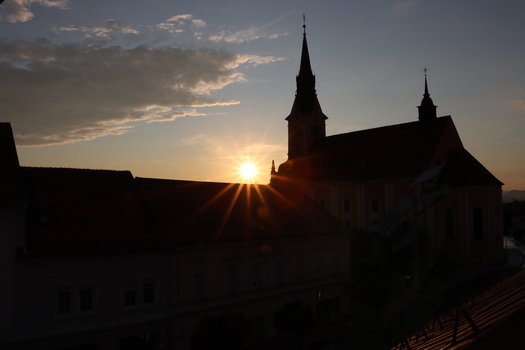 The sun goes down ower Gleisdorf / El sol se pone sobre Gleisdorf