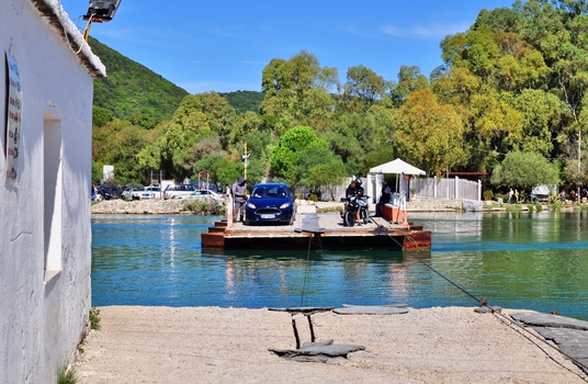 Auto-Fähre Butrint / Albanien (2)
