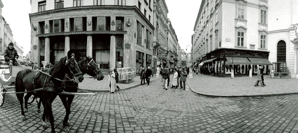 Looshaus mit Fiaker