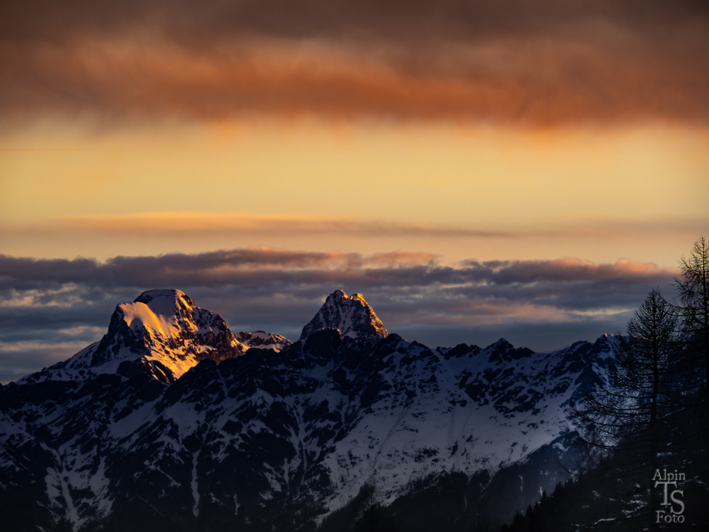 Die nördlichen Kalkalpen im Morgenlicht.