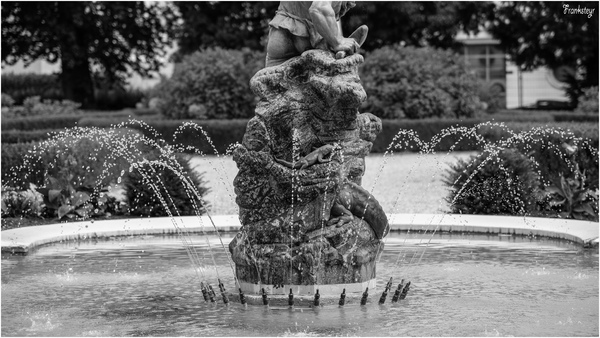 Wasser zweifärbig