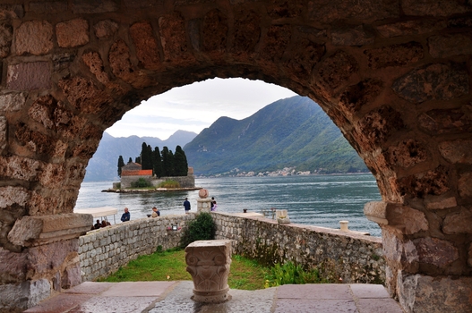 Von Gospa od Škrpjela nach Sveti Đorđe / Bucht von Kotor / Montenegro