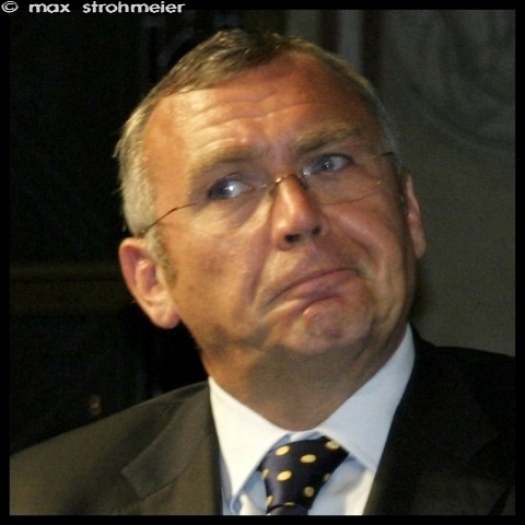 oppositionspolitiker oder bundeskanzler?