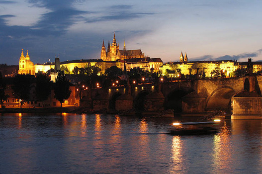 Prag in der Nacht