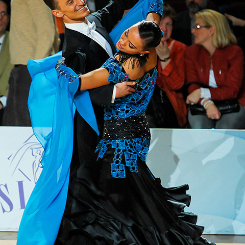 Relaxed Ballroom Action