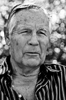 Hans L.