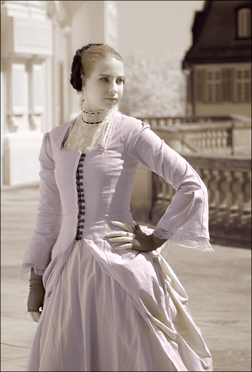 Janina am Schloss Solitude